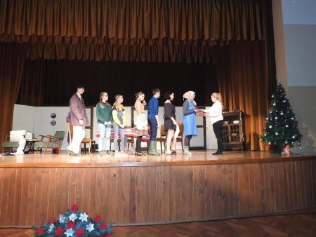 Novoustanovljena razkriška gledališka skupina Vužgeci s svojo premierno predstavo navdušila občinstvo 15